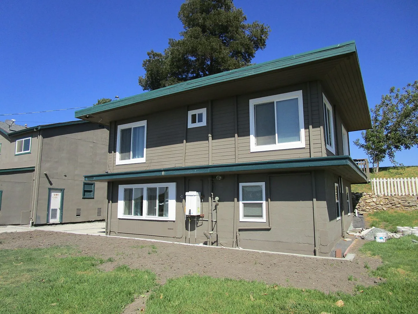 Delta Living in Oakley — Photo 3