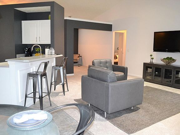 2nd image of 5662 Sunrise View Cir