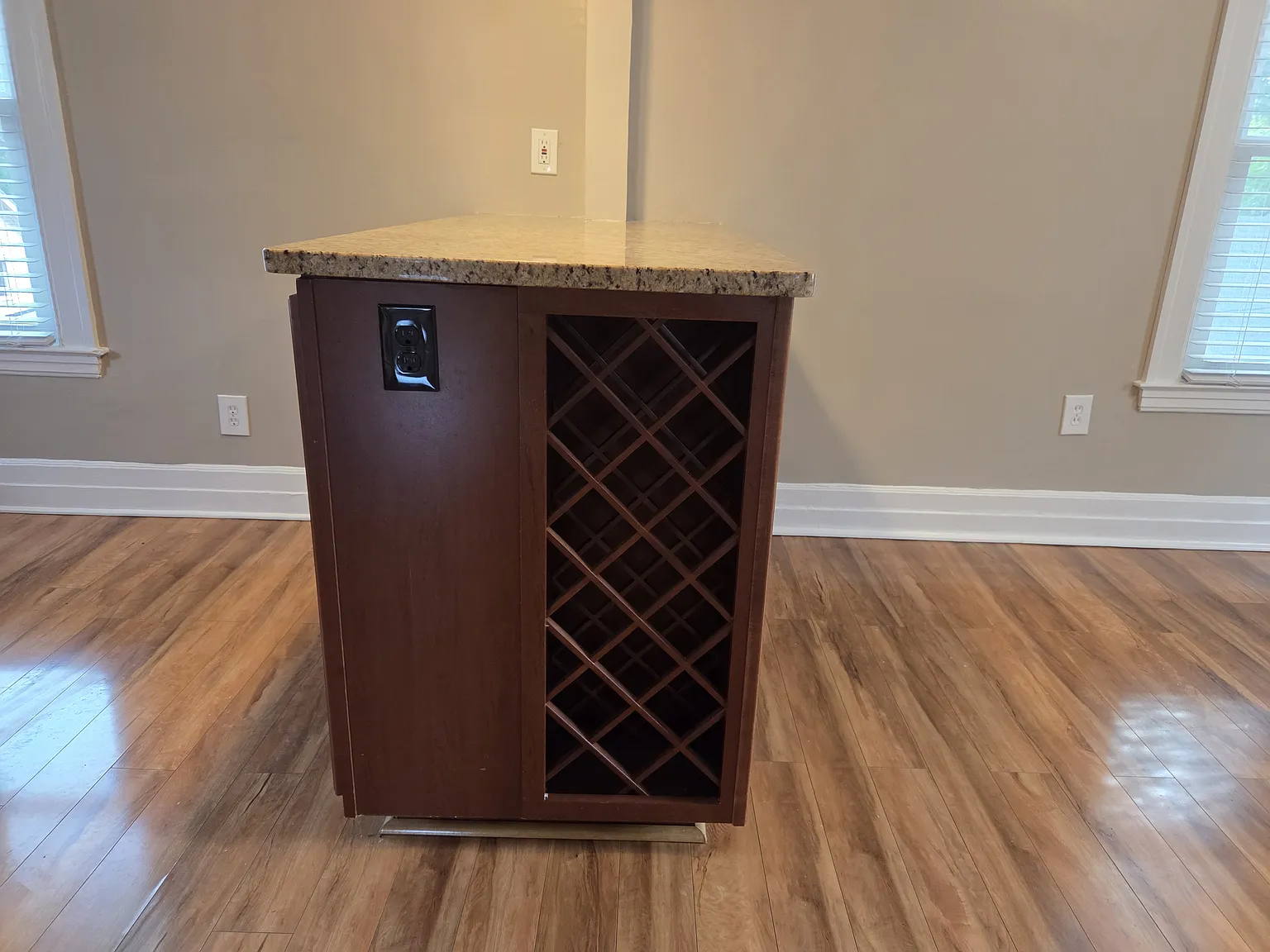 2 bed, $1,795 — Photo 2