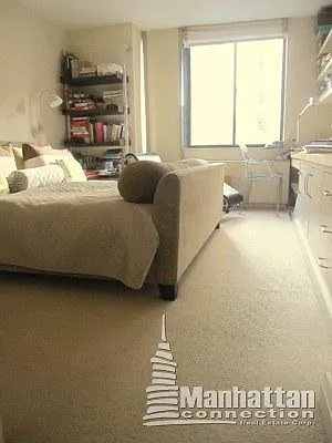 Rented by Manhattan Connection | media 13