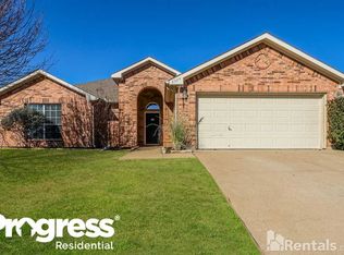 2524 Castle Pines Dr, Burleson, TX 76028