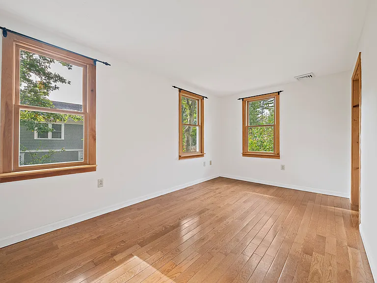 8 Winthrop Ave — Photo 16