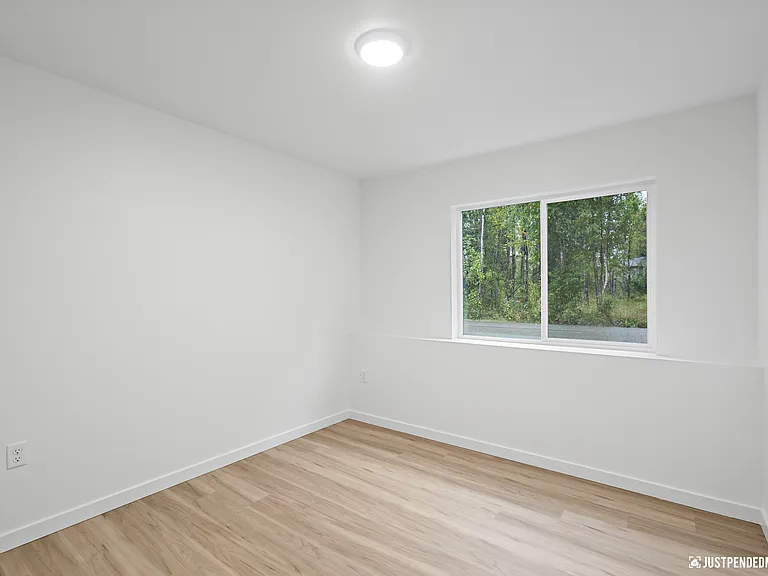 12372 Lake St #B10 — Photo 7