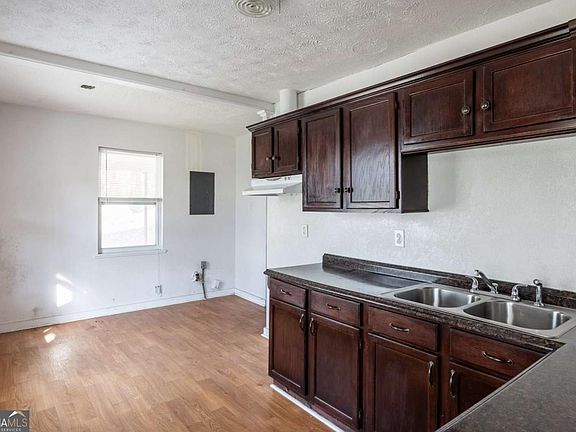 4th image of 6623 King George Way