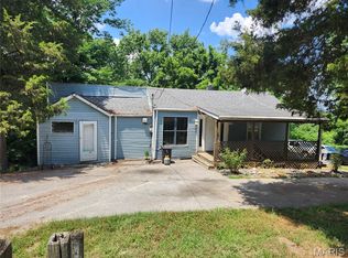 645 Hill Rd, Caseyville, IL 62232