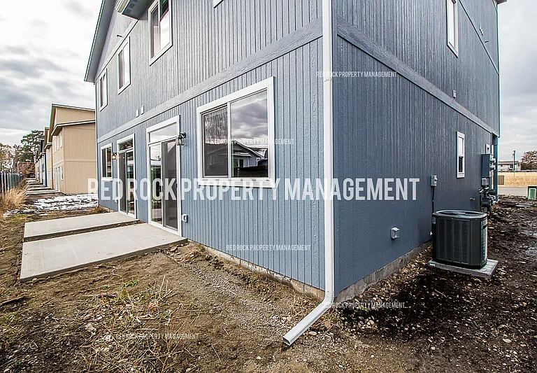 201 S Woodlawn Ln — Photo 22