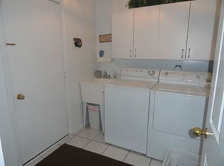 1298 Meadowlark Ln, Grayslake, IL 60030