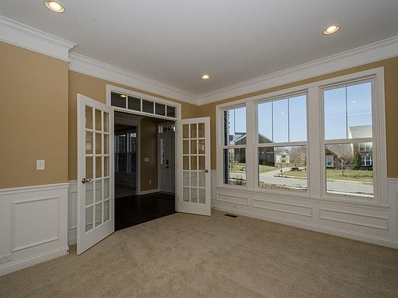 4th image of 8640 Marais Dr