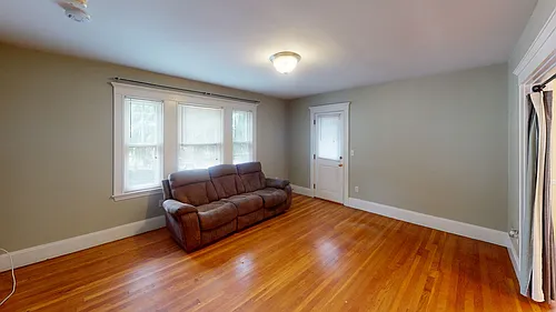 189 Wordsworth St Photo 1