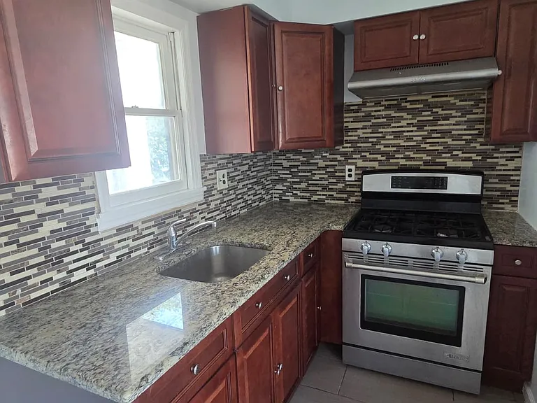 389 Avenue E #3 — Photo 14