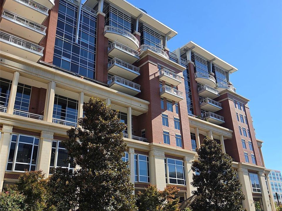 1st image of 435 Tryon St