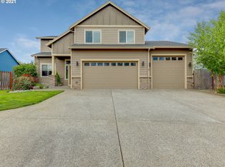 19397 Oak Ave, Sandy, OR 97055