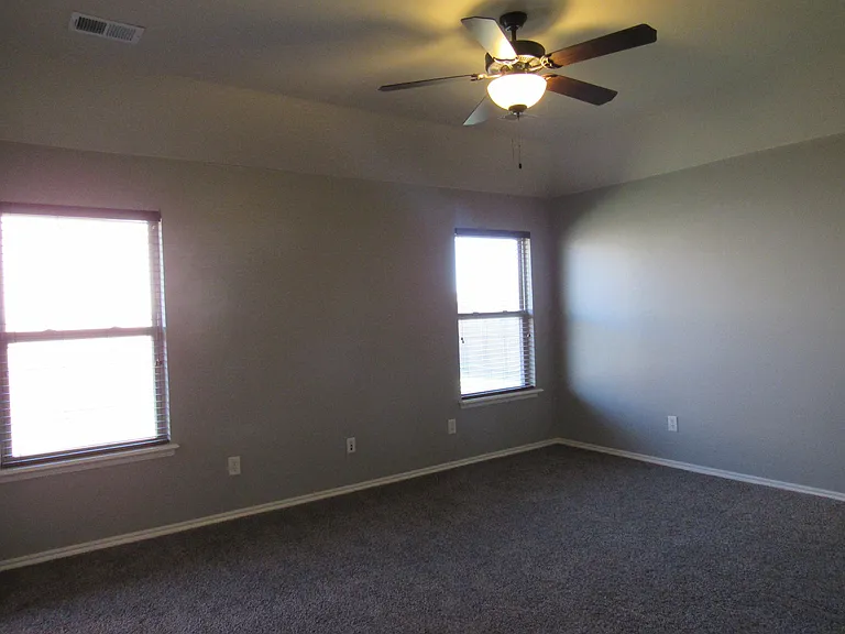 17516 Black Hawk Dr — Photo 10