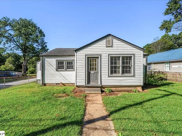 101 Bradley St, Greenville, SC 29611