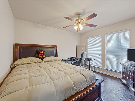 4th image of 3636 Peacock Pl