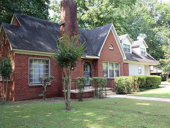 3rd image of 202 Creek Dr