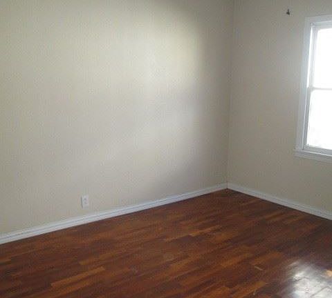 4th image of 703 N Olive St
