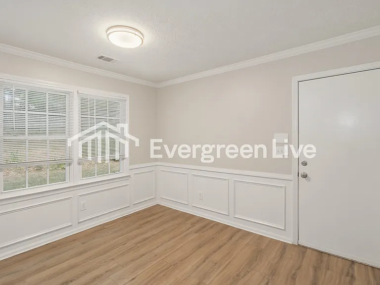 2255 Huntington Dr — Photo 13