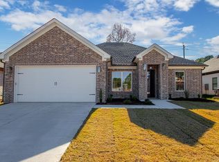 3881 Spencer Crossing Dr, Benton, AR 72019