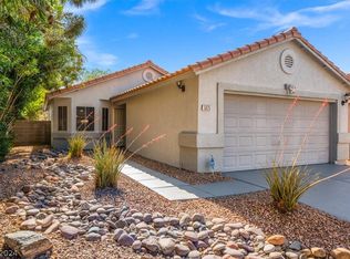 5828 Round Castle St, Las Vegas, NV 89130