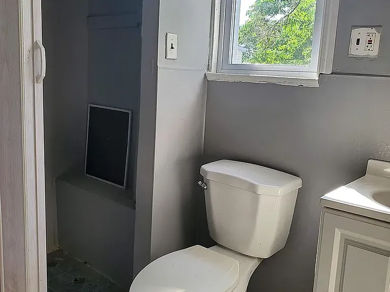 113 Lyon St #5L — Photo 7