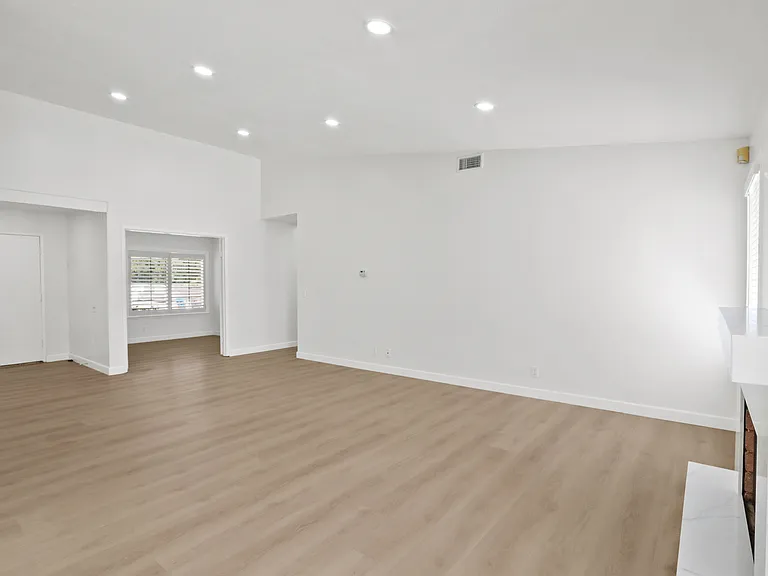 2806 Montellano Ave — Photo 4