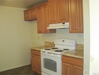 5th image of 2524 Hayes Dr