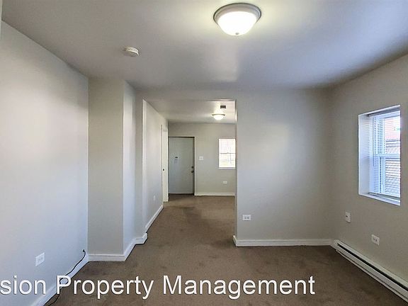 4th image of 354 N Ottawa St APT 1