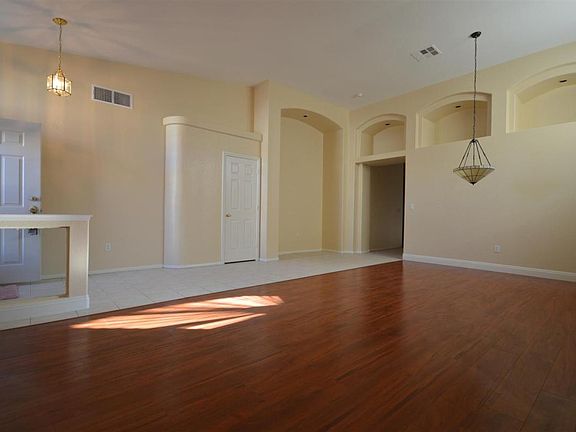 3rd image of 9037 Cotton Rose Way