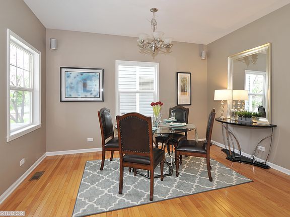4th image of 3834 N Milwaukee Ave #8
