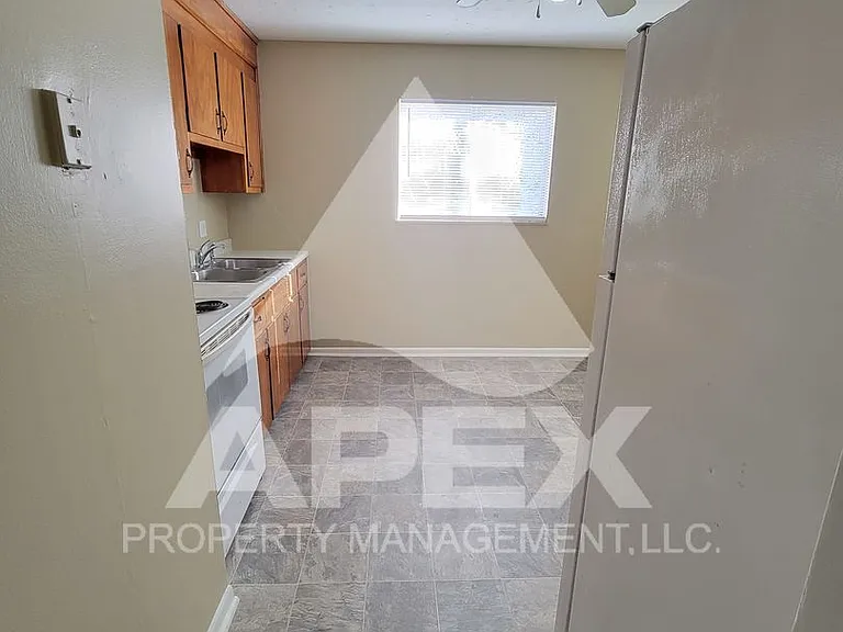 Springdale Apartments — Photo 33