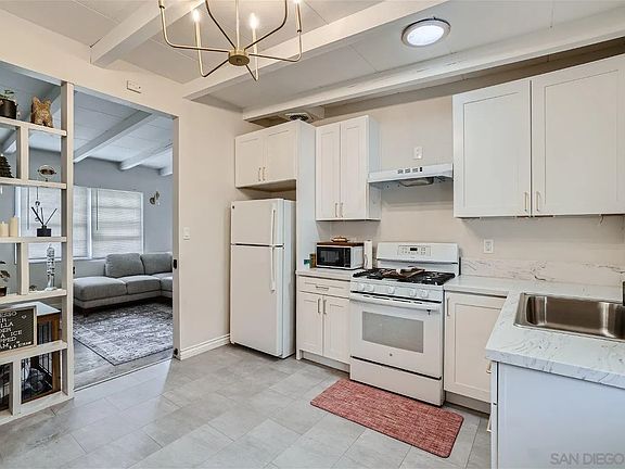5th image of 1760 Gateway Dr