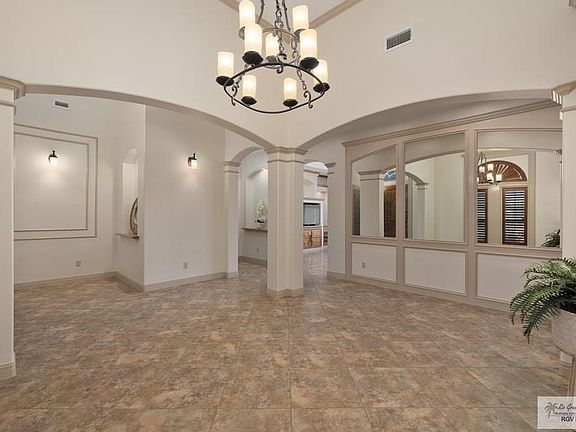 4th image of 5713 Spicewood