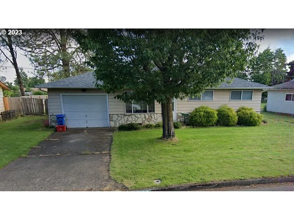 829 Skipper Ave photo 1