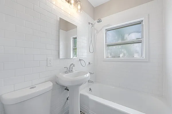 Rented by Christie's International Real Estate Group | media 13