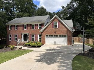 9137 Branch Valley Way, Roswell, GA 30076