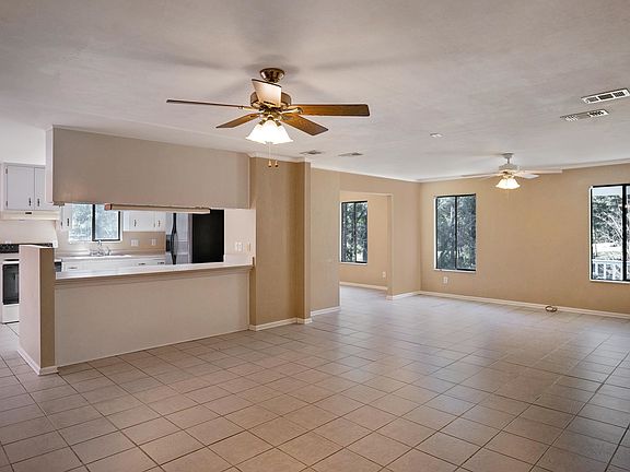 5th image of 2075 Hill N Dale Dr N