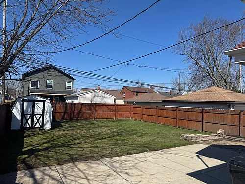 218 Wellington Ave Photo 1