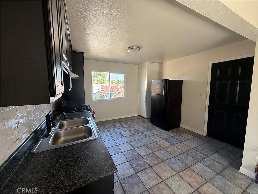 2 bed, 900 sqft, $2,475 — Photo 4