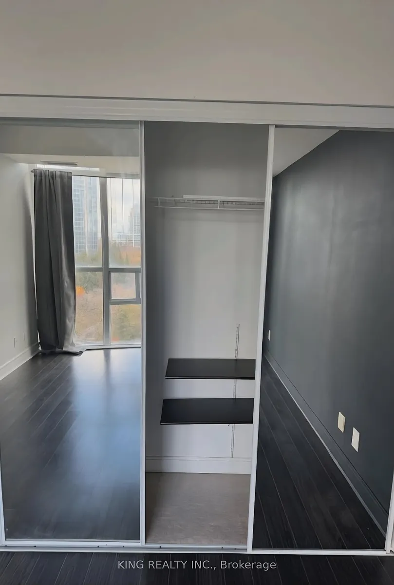 Building Photo - 80 Absolute Ave #710