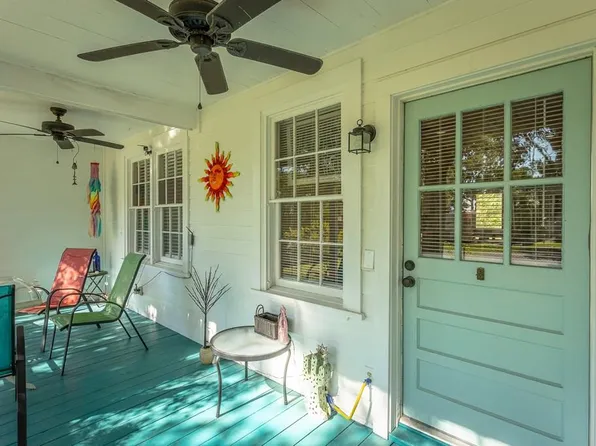 50 17th St, Apalachicola, FL 32320