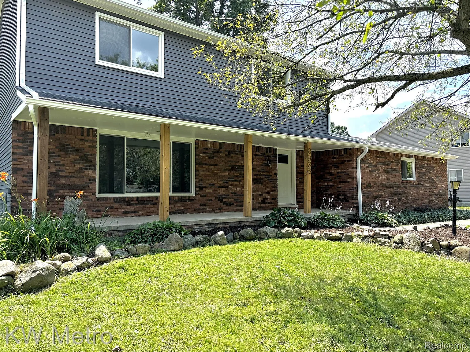 3935 Lawley Ave photo 1