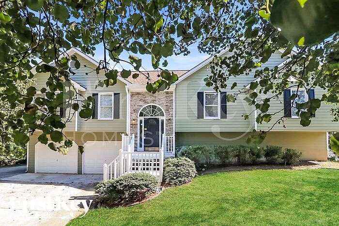 1st image of 111 Thornwood Dr