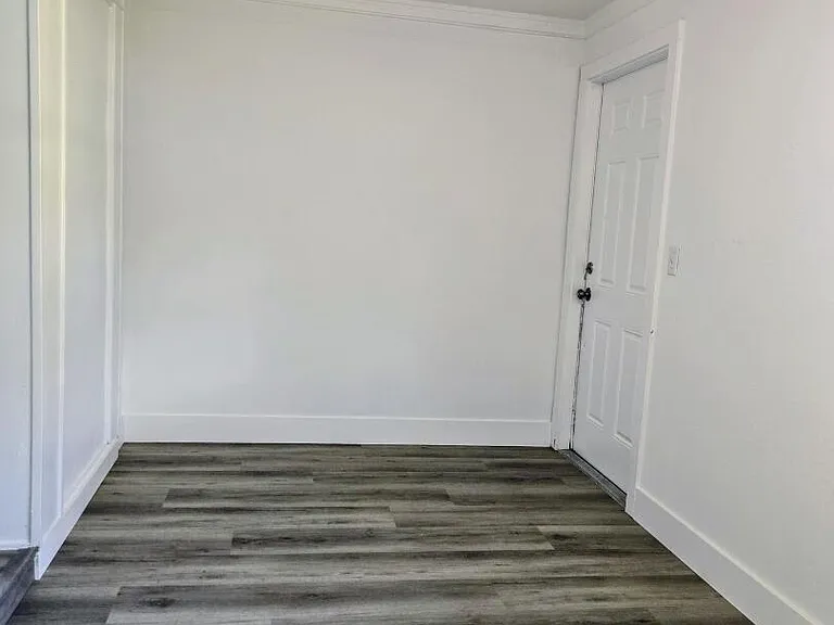 3827 Eve Dr W — Photo 2