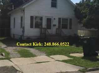 1004 Comfort St, Lansing, MI 48915