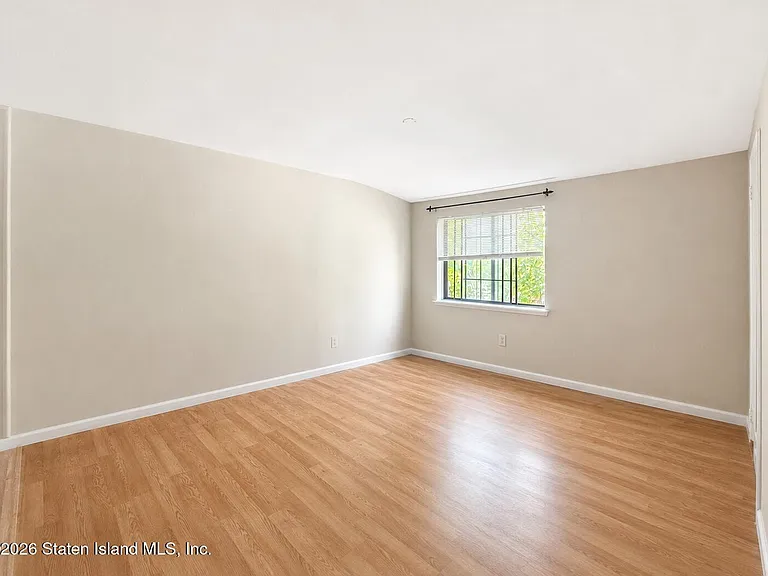 27 Luke Ct — Photo 1