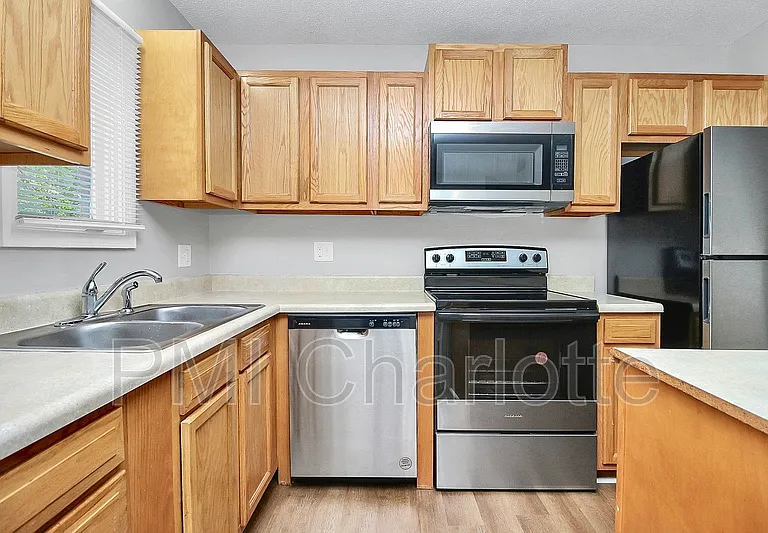 4722 State Highway 73 E — Photo 10
