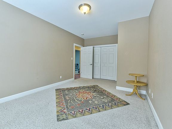 4th image of 2632 Dover Dr