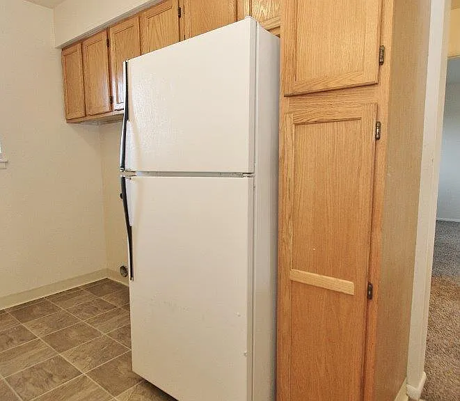 551 N Moffatt Ave #7 — Photo 3