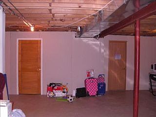 5th image of 1661 Ginny Ln
